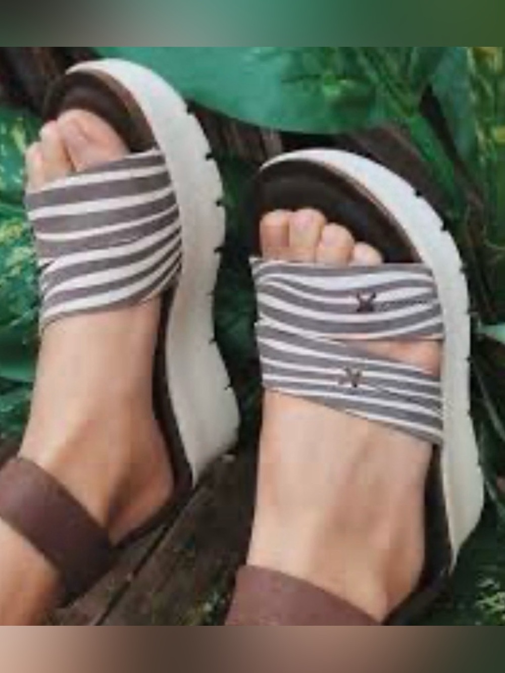 OTBT Montauk Tapioca Brown and Cream Striped Ankle-Strap Sandals NIB Size 8